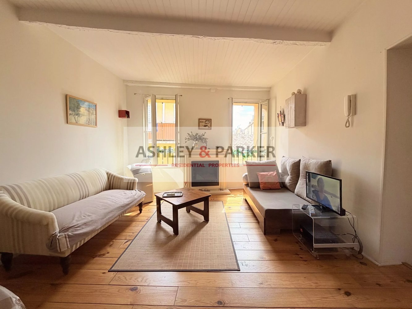 Property photo 2 in Old Town