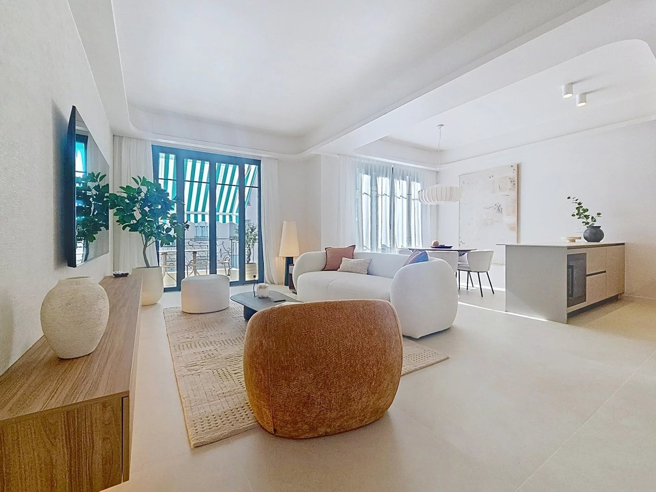 Property photo 3 in Carre d'Argent
