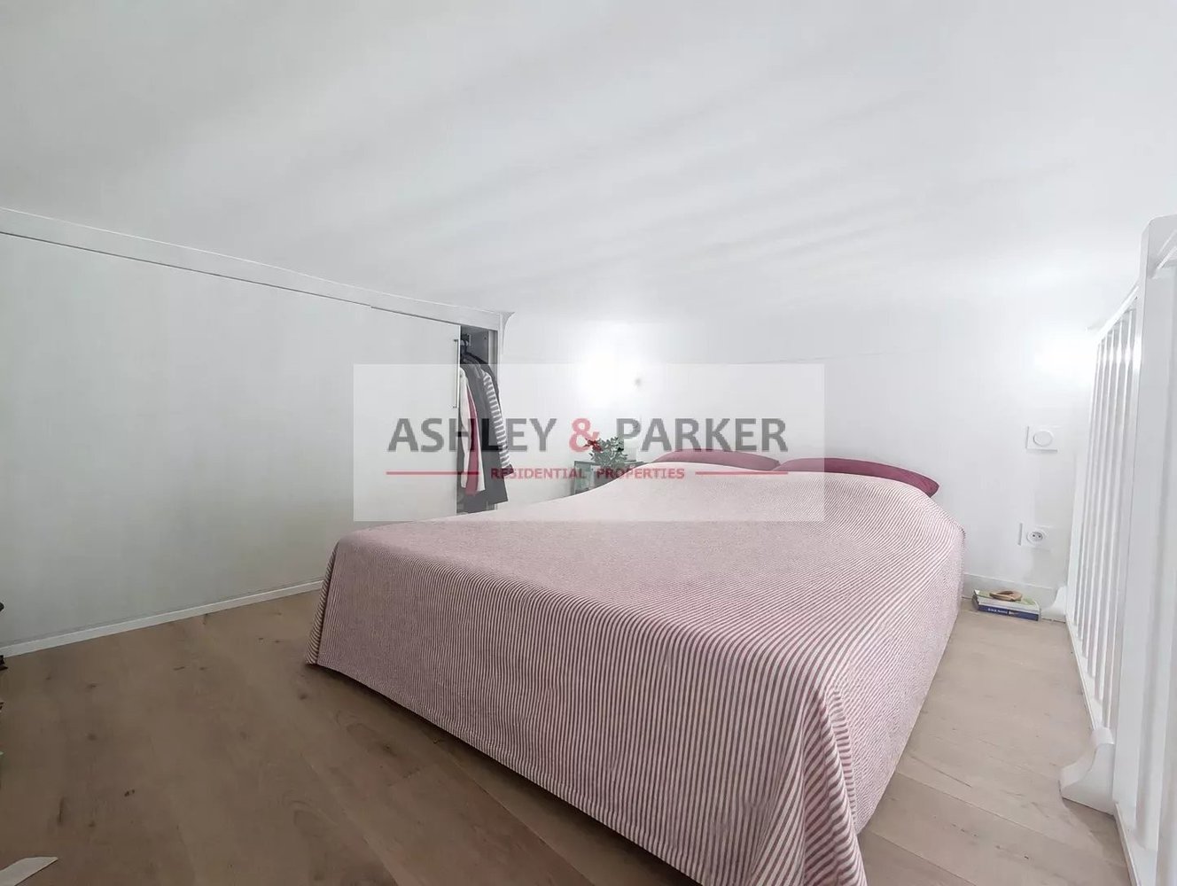Property photo 5 in Carre d'Argent