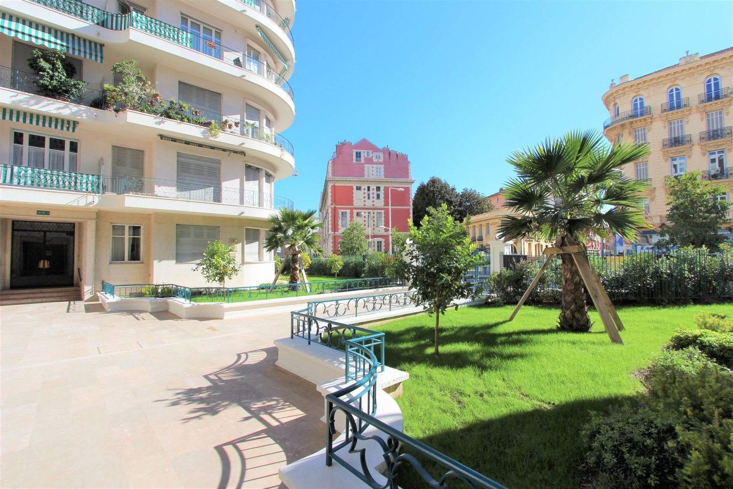 Property photo 2 in Carre d'Argent