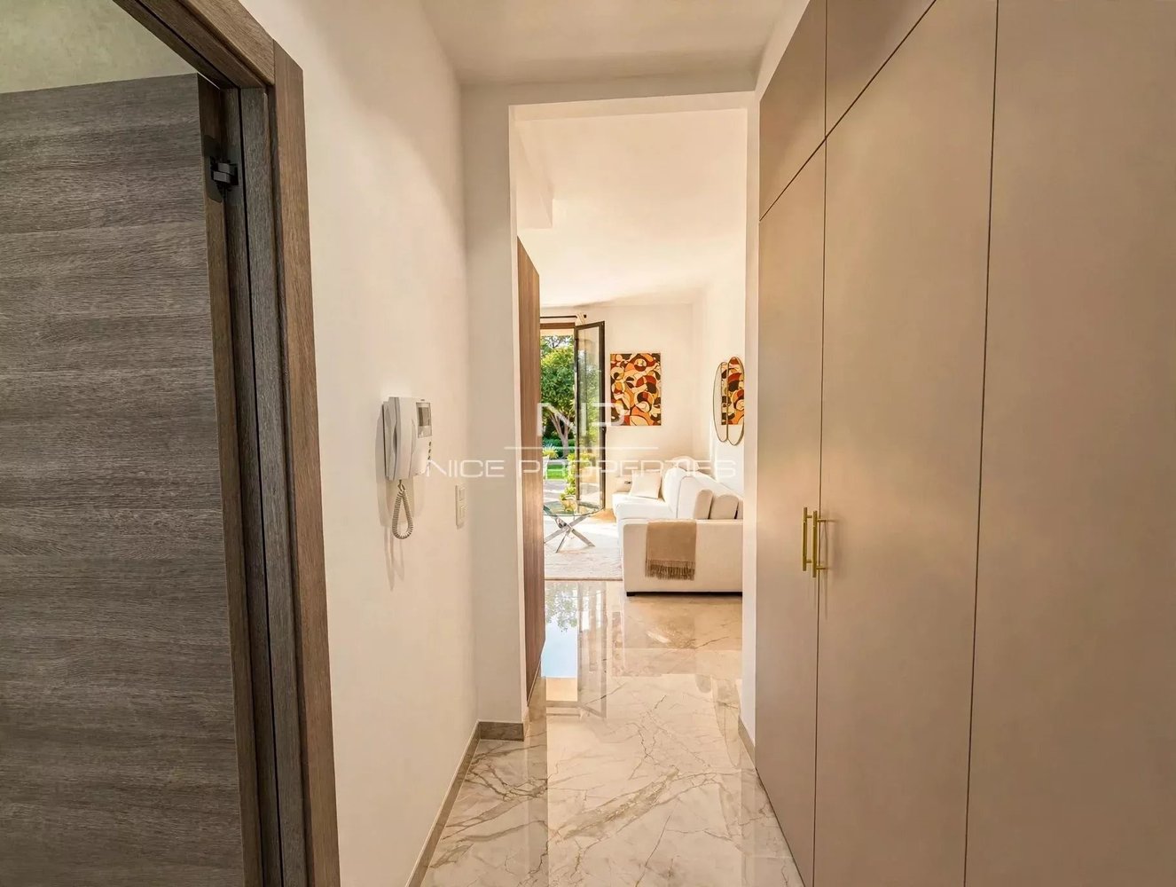 Property photo 6 in Carre d'Argent