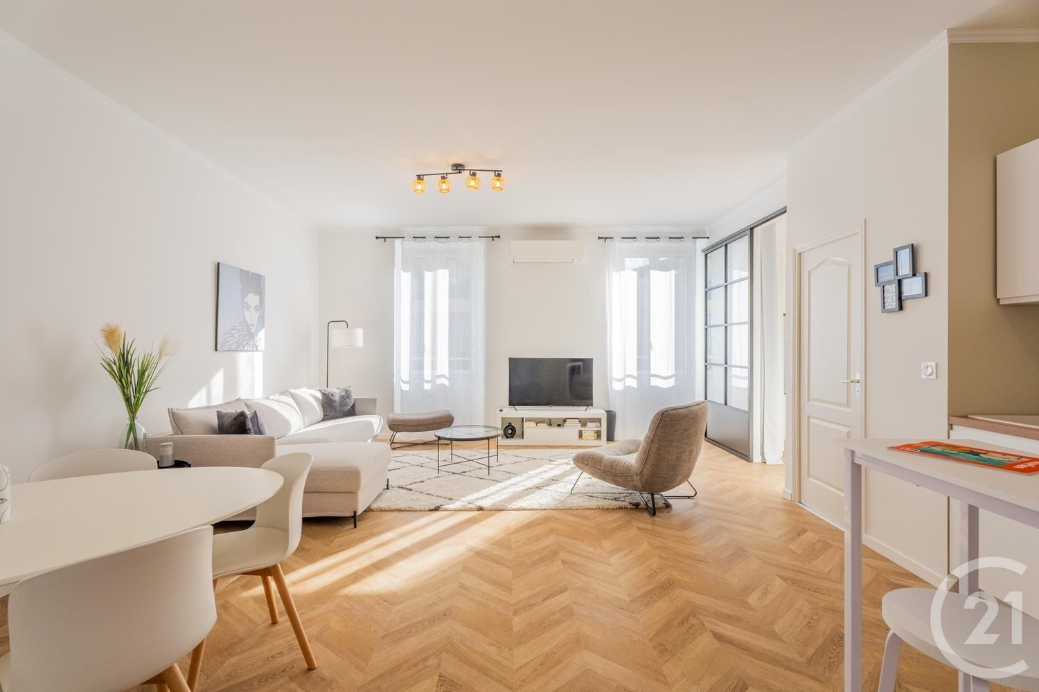 Property photo 2 in Carre d'Argent