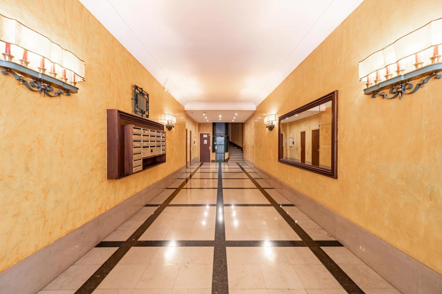 Property photo 2 in Carre d'Argent
