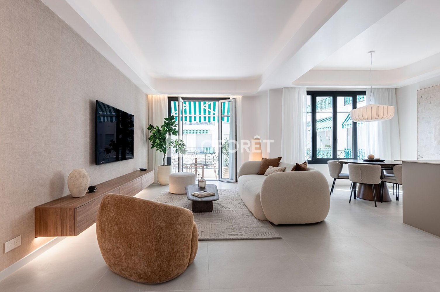 Property photo 2 in Carre d'Argent