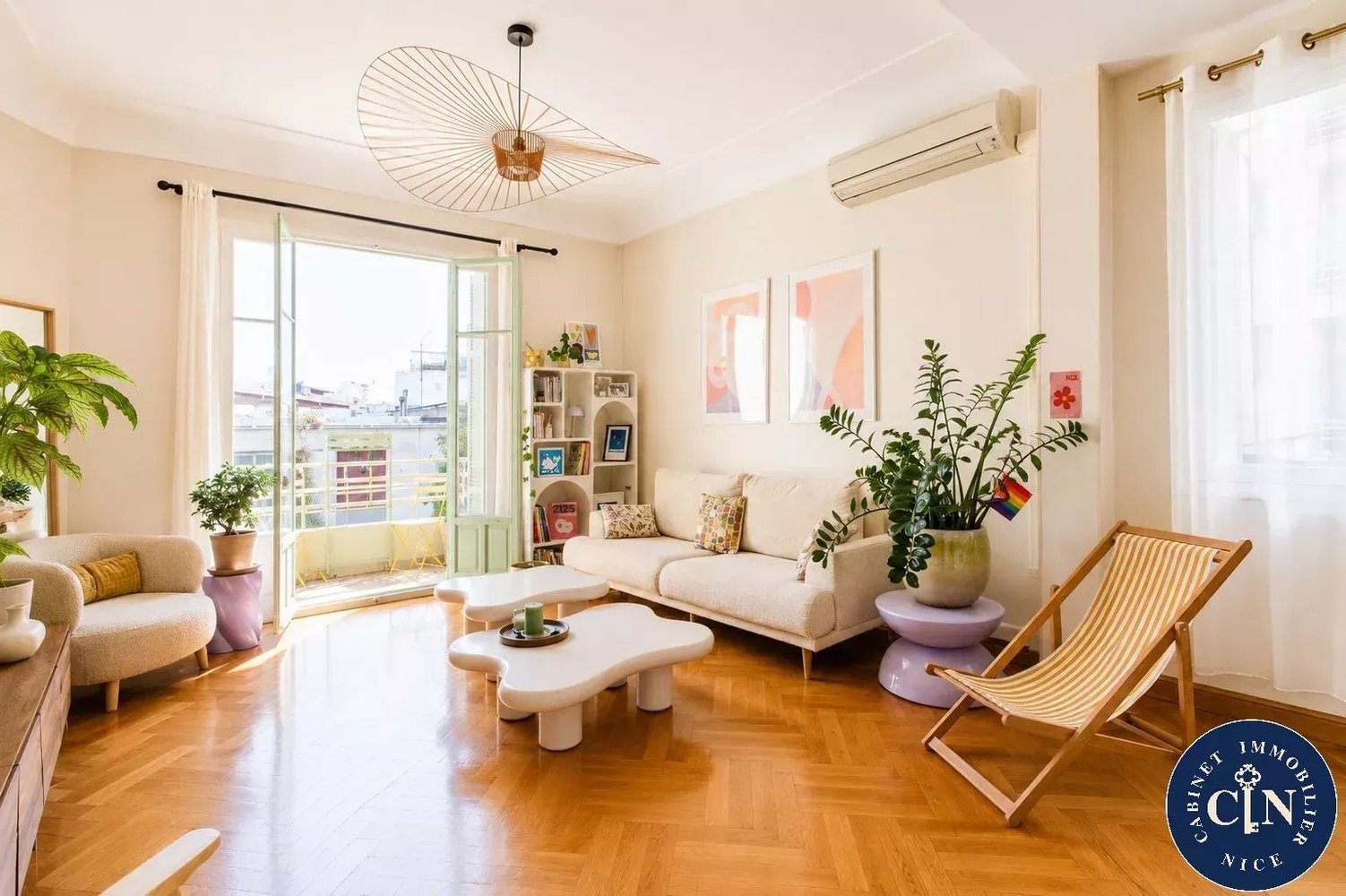 Property photo 2 in Carre d'Or