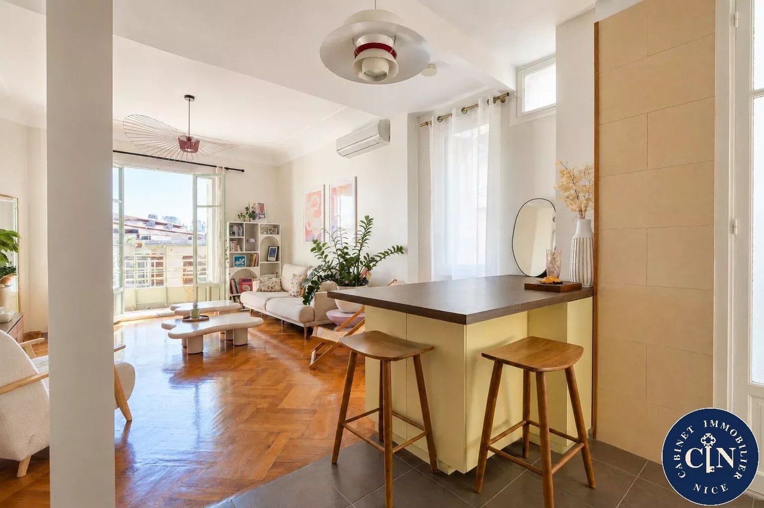 Property photo 5 in Carre d'Or