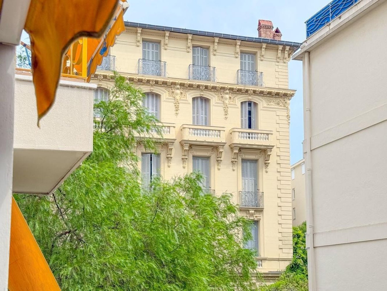 Property photo 3 in Carre d'Or