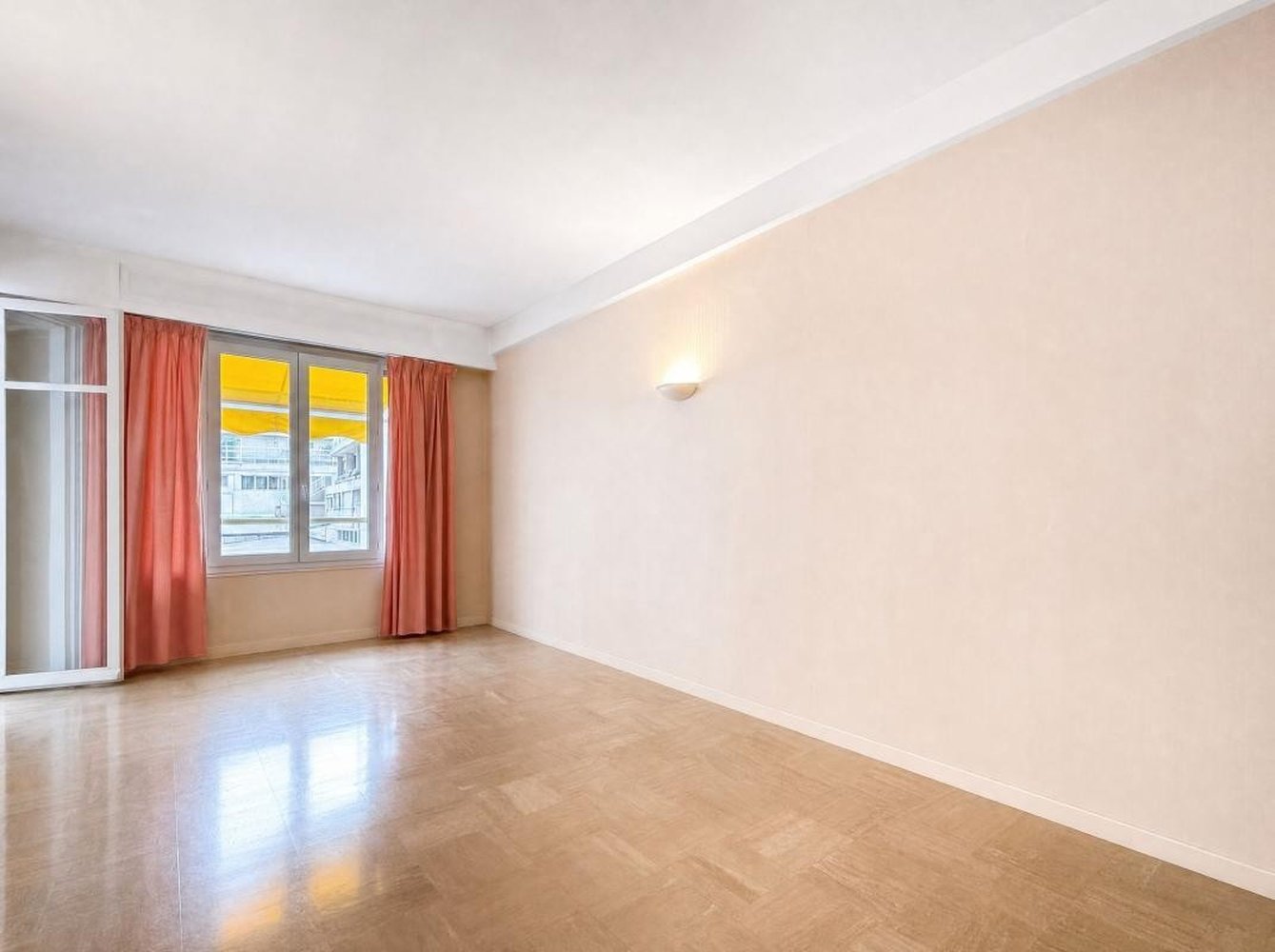 Property photo 1 in Carre d'Or