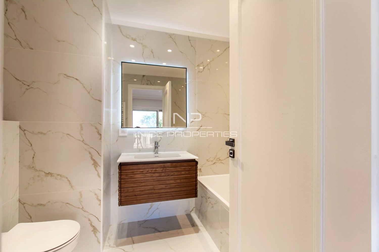 Property photo 13 in Carre d'Or