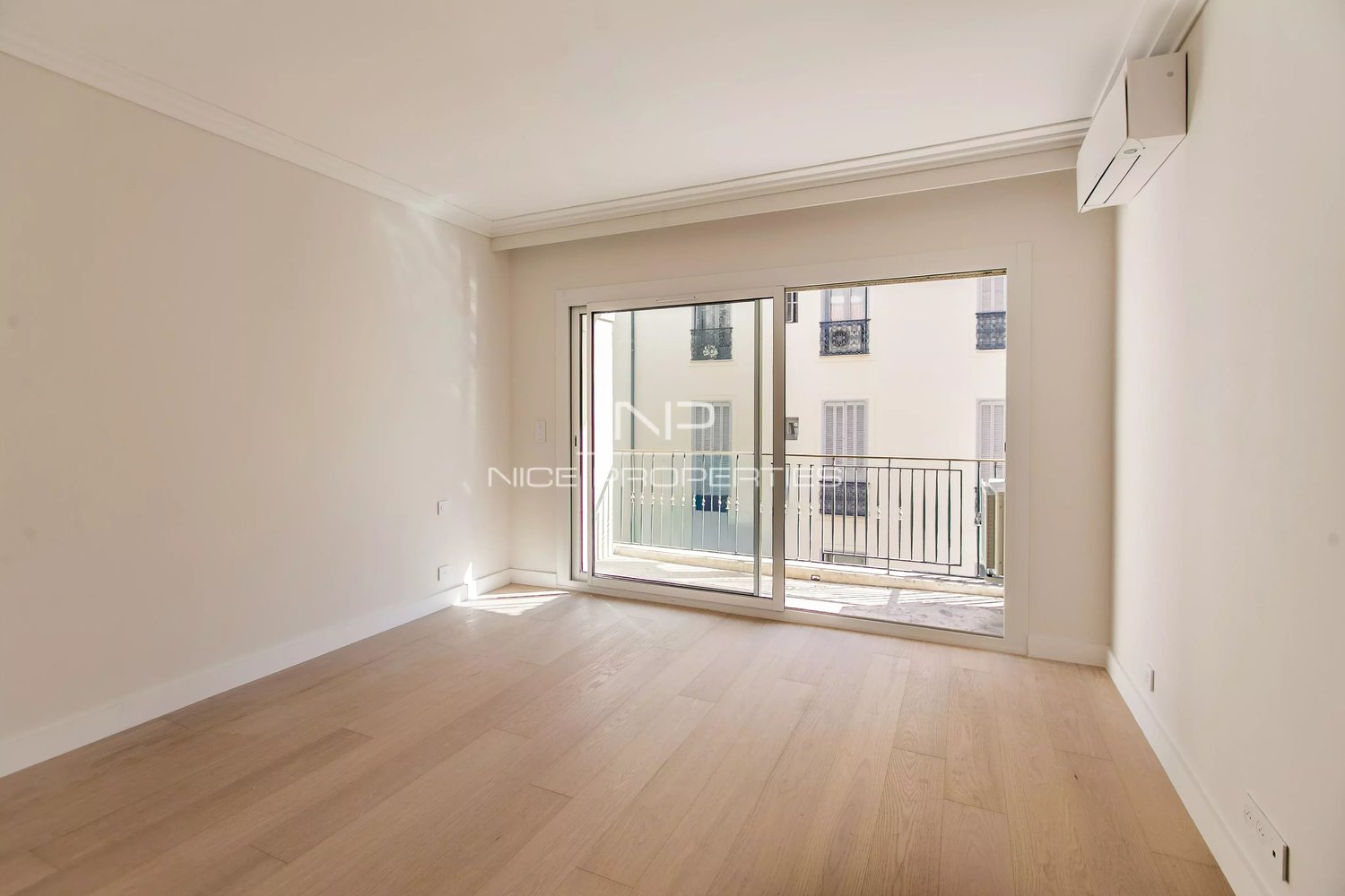 Property photo 10 in Carre d'Or