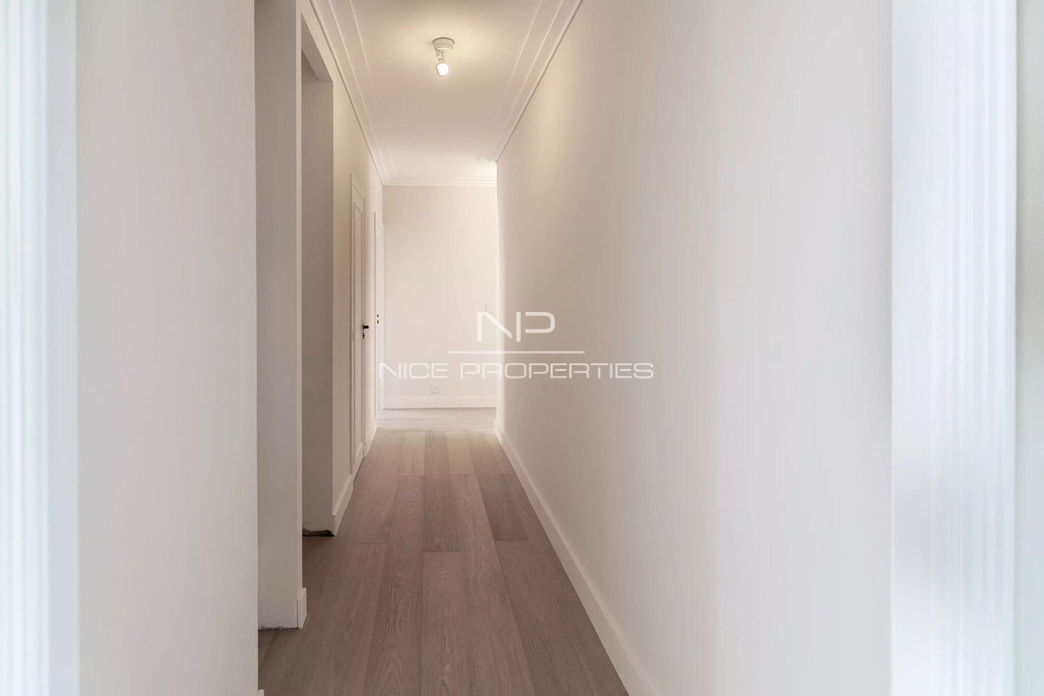 Property photo 3 in Carre d'Or