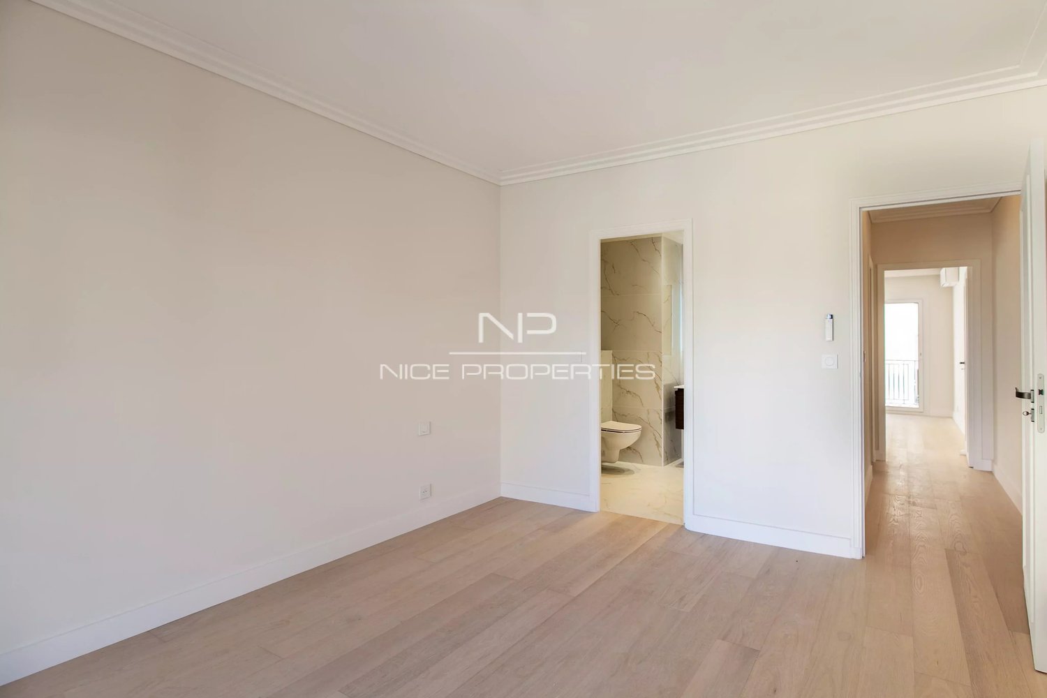 Property photo 14 in Carre d'Or