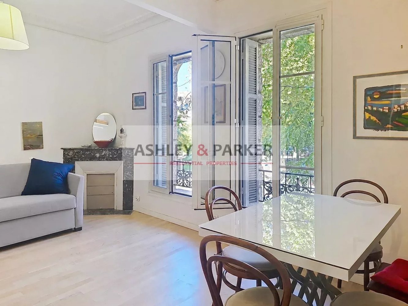 Property photo 8 in Carre d'Or