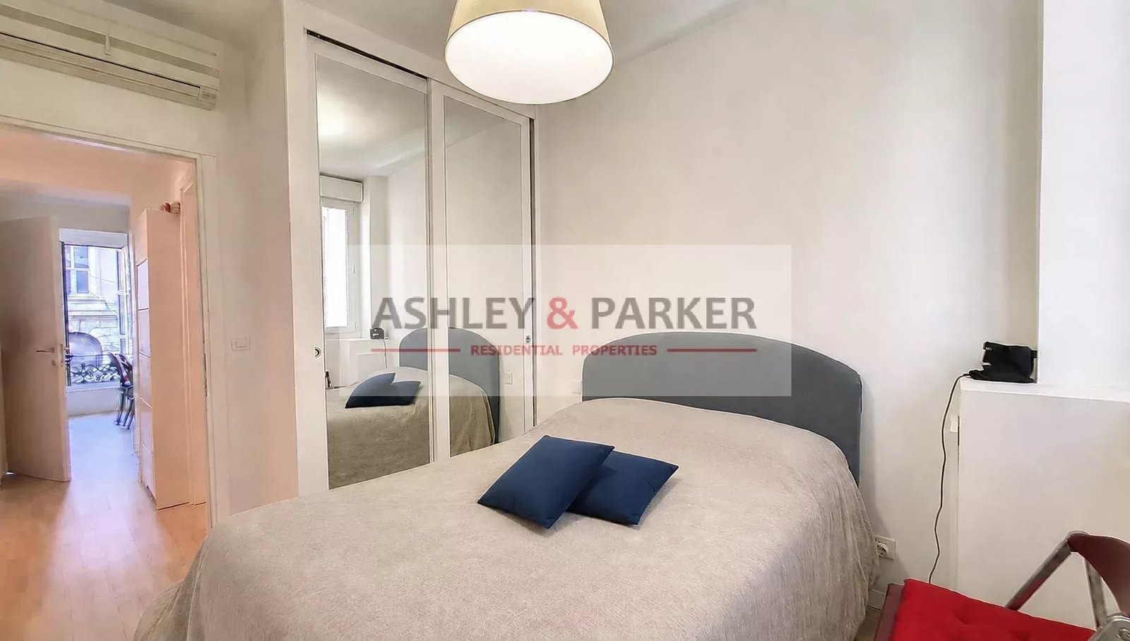 Property photo 9 in Carre d'Or