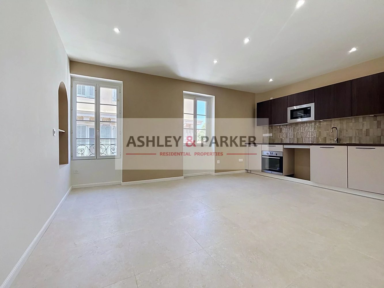 Property photo 8 in Carre d'Or