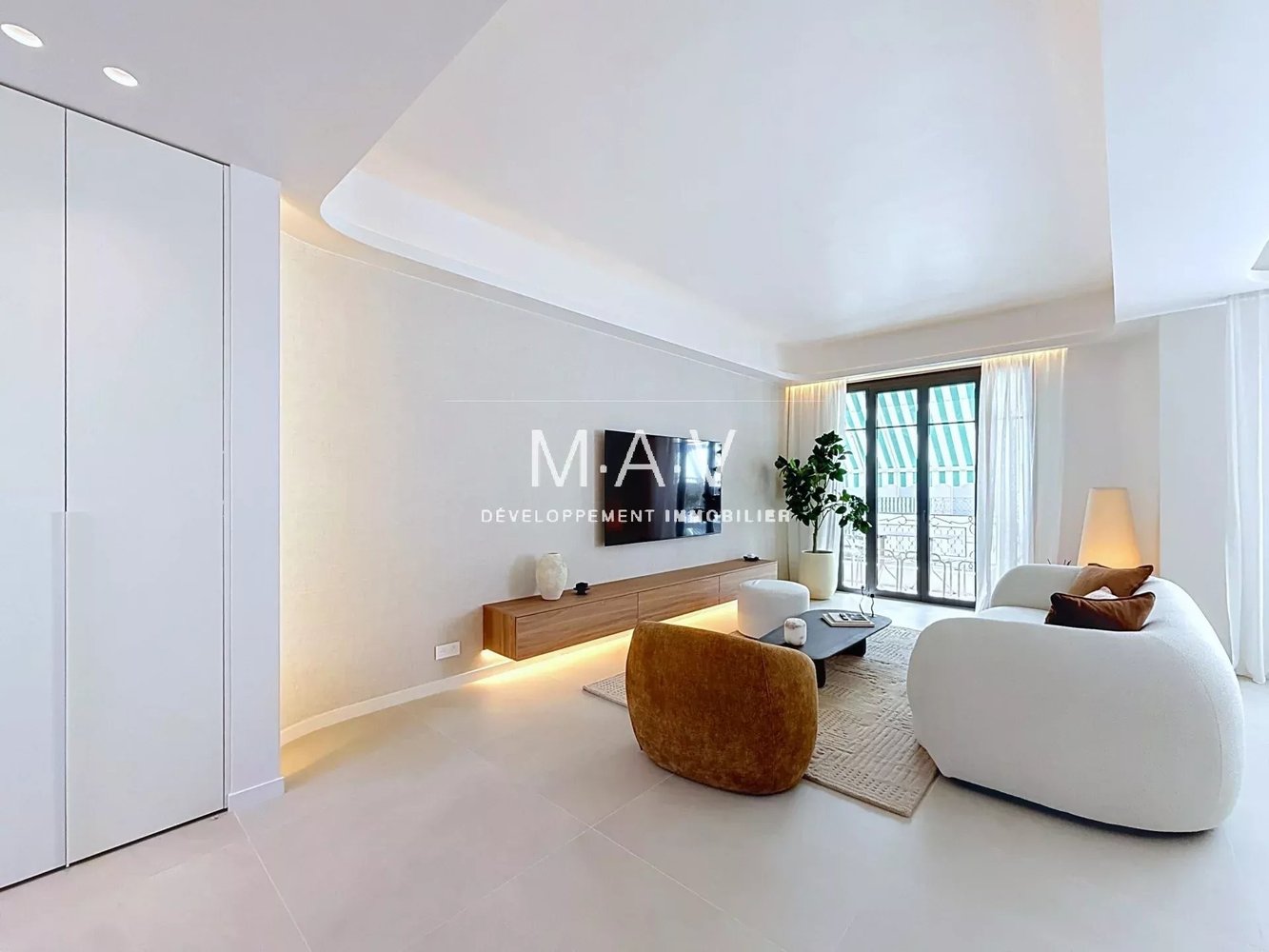 Property photo 2 in Carre d'Or