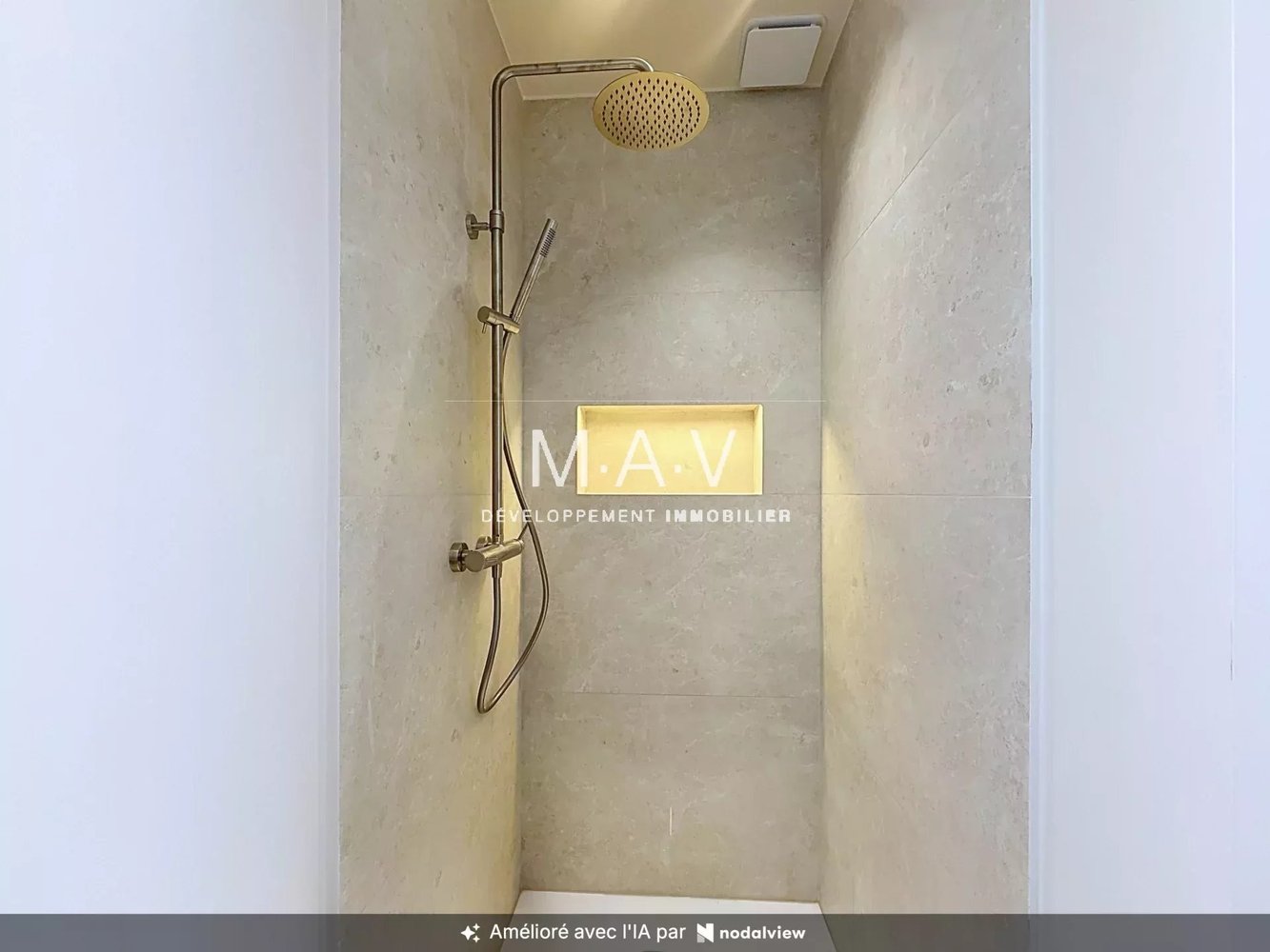 Property photo 20 in Carre d'Or