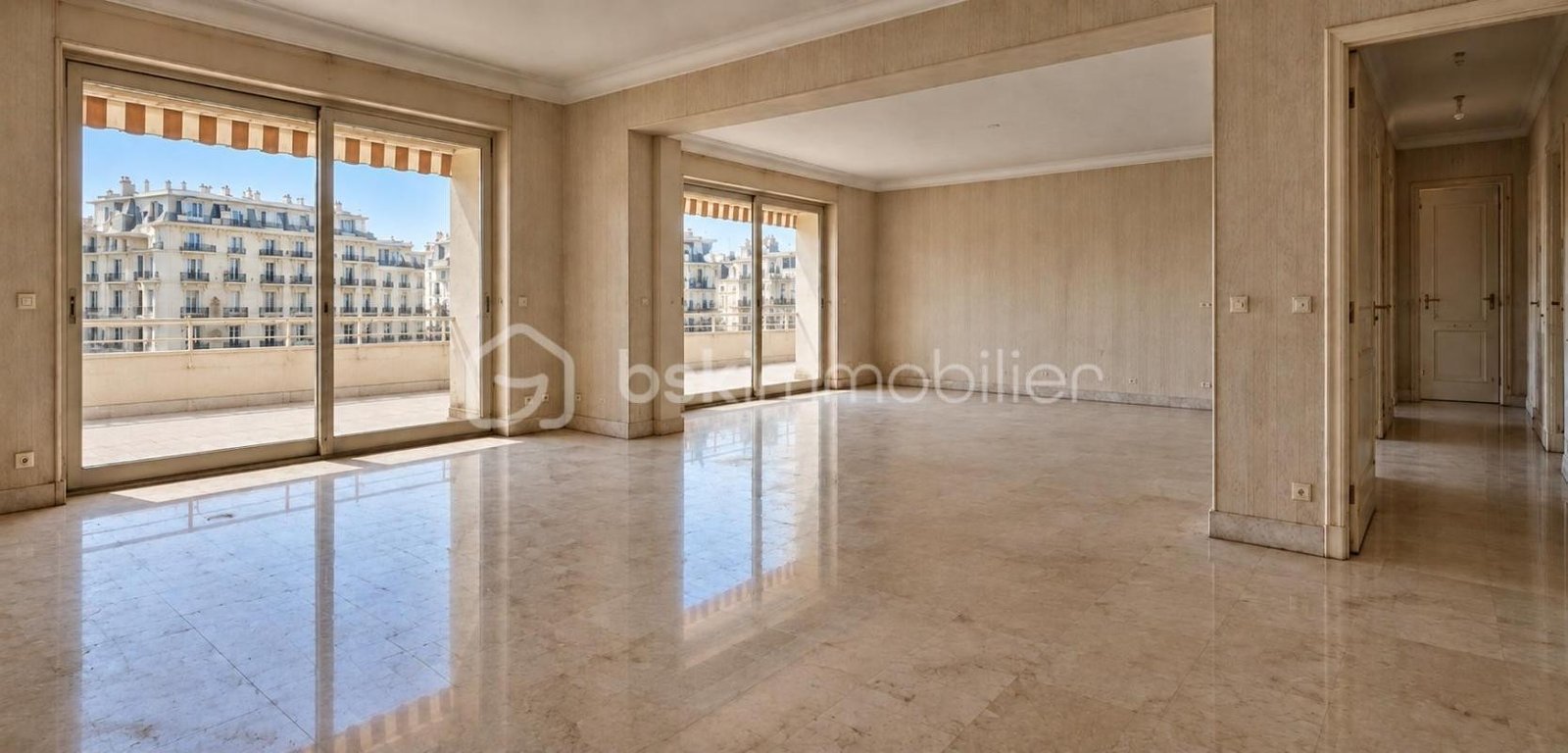 Property photo 1 in Carre d'Or