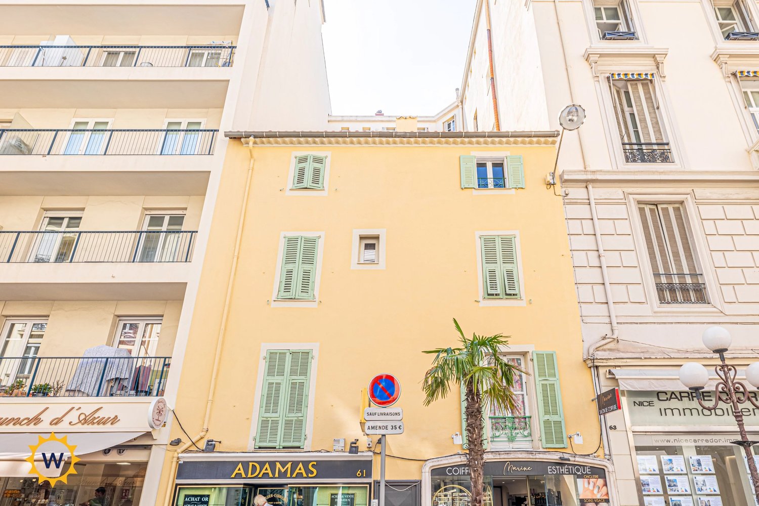 Property photo 2 in Carre d'Or
