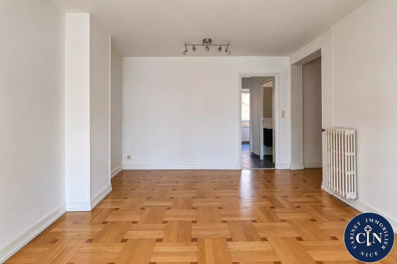 Property photo 4 in Carre d'Or
