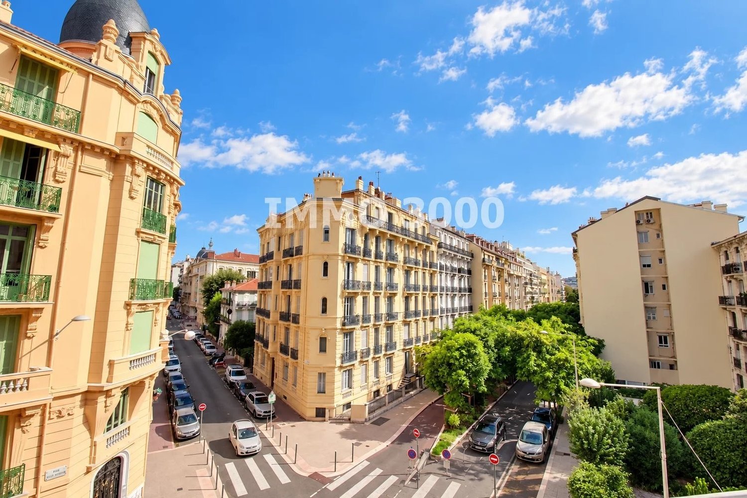 Property photo 4 in Carre d'Or