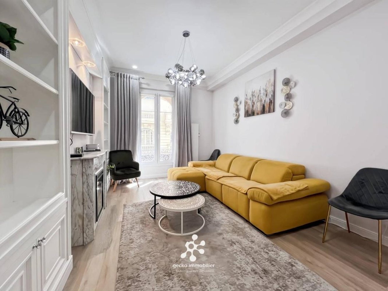 Property photo 2 in Carre d'Or
