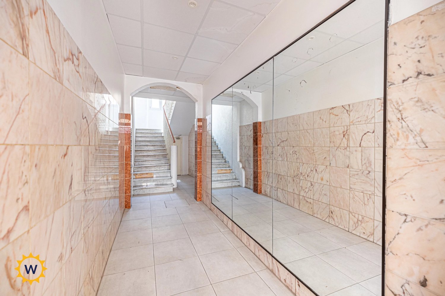 Property photo 8 in Carre d'Or