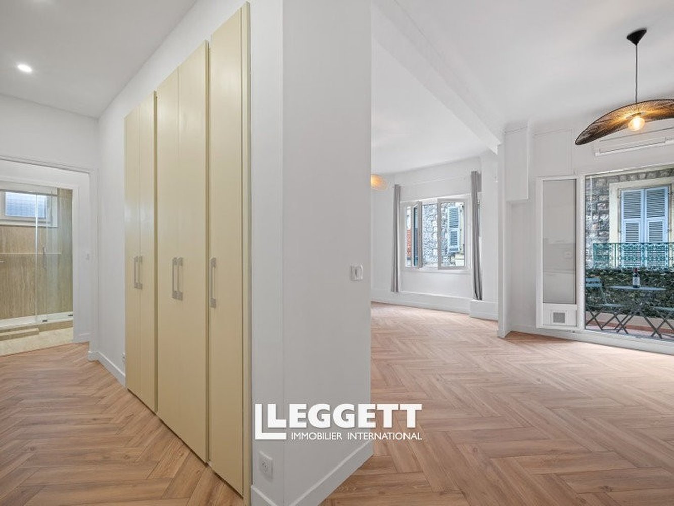 Property photo 4 in Carre d'Or