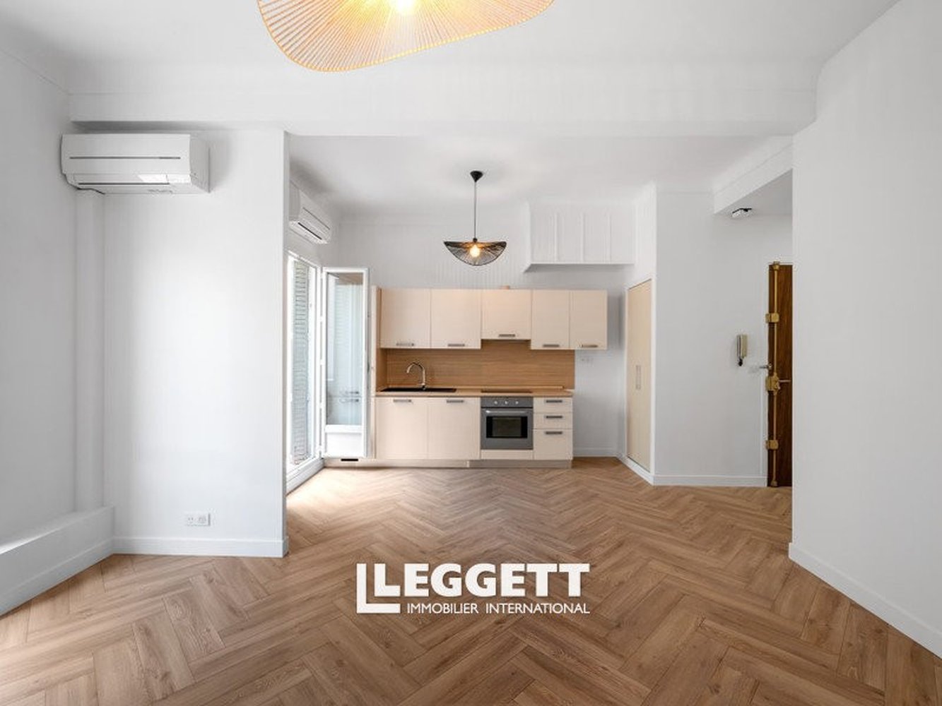 Property photo 3 in Carre d'Or
