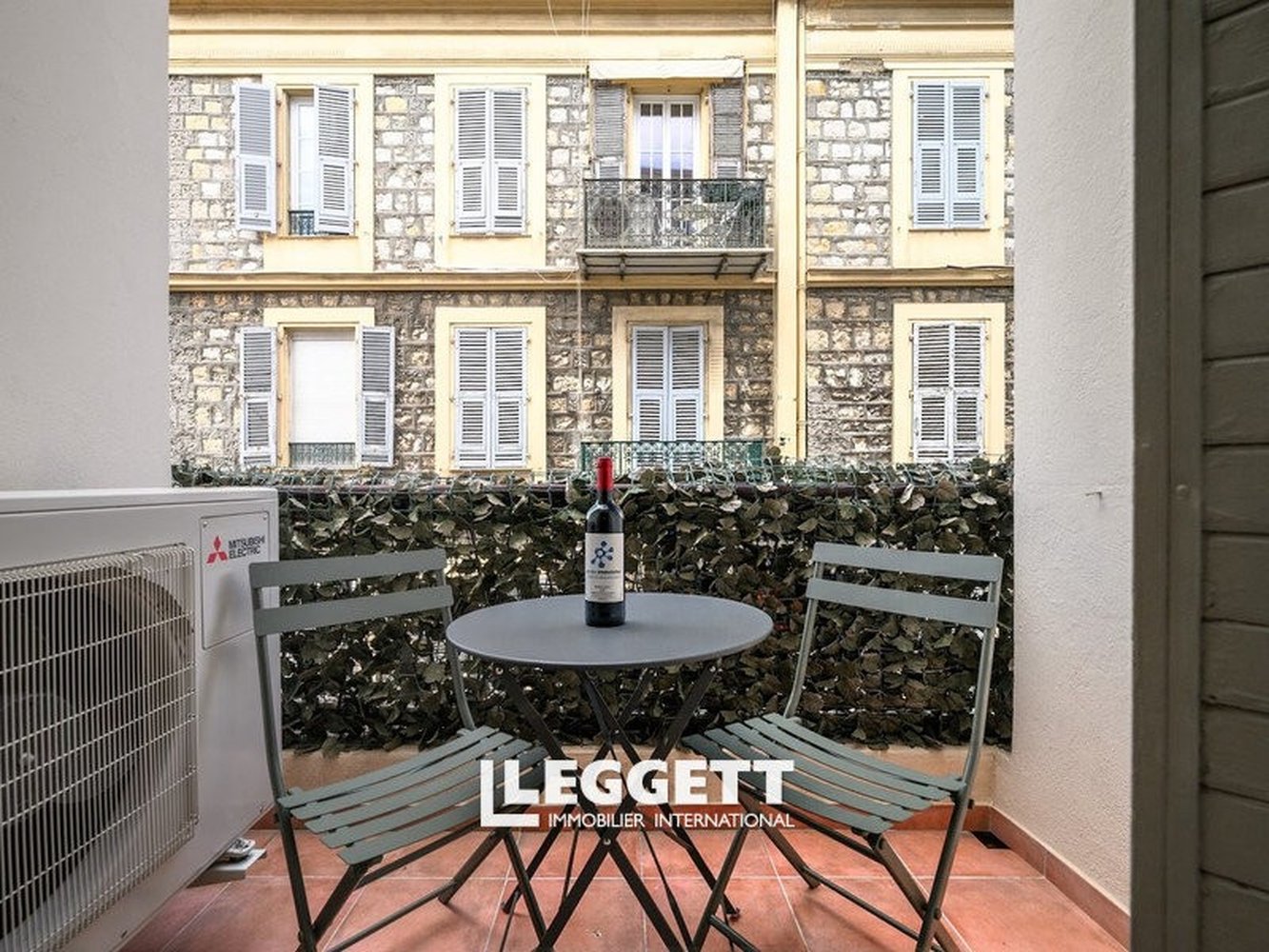 Property photo 2 in Carre d'Or
