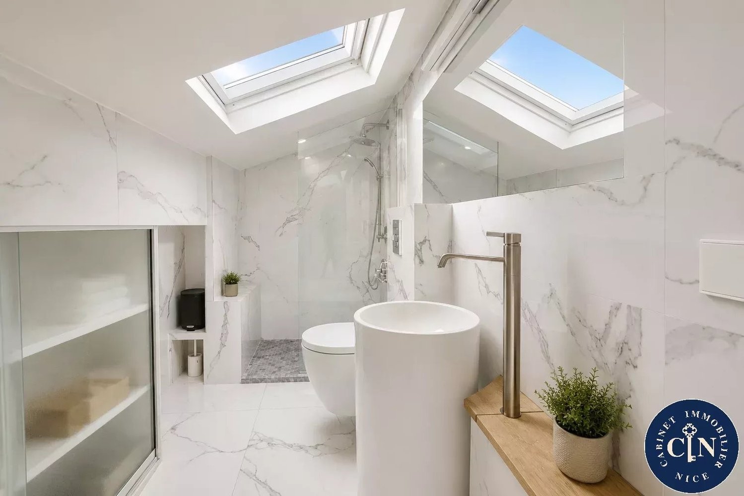 Property photo 5 in Carre d'Or