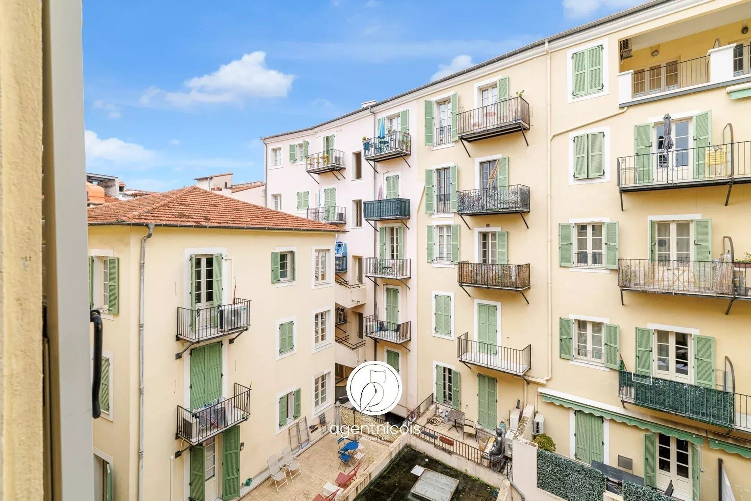 Property photo 7 in Carre d'Or