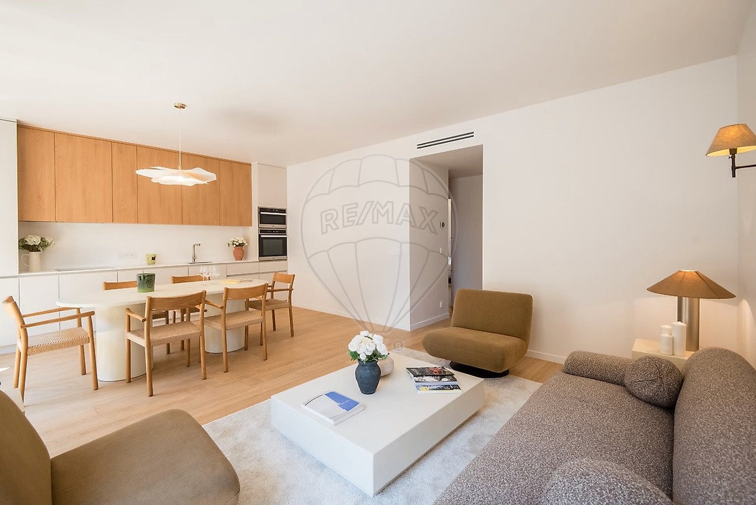 Property photo 2 in Carre d'Or