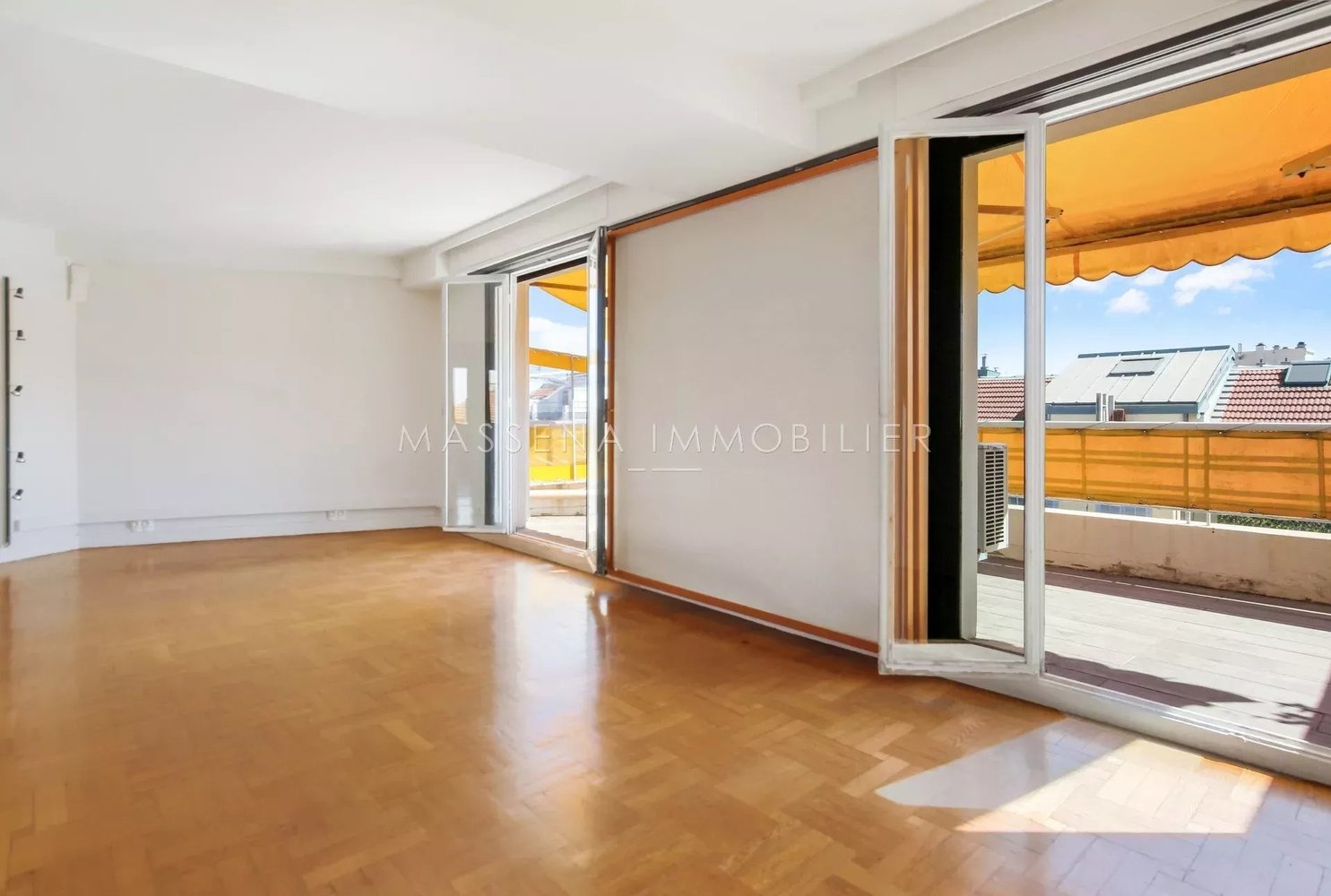 Property photo 3 in Carre d'Or