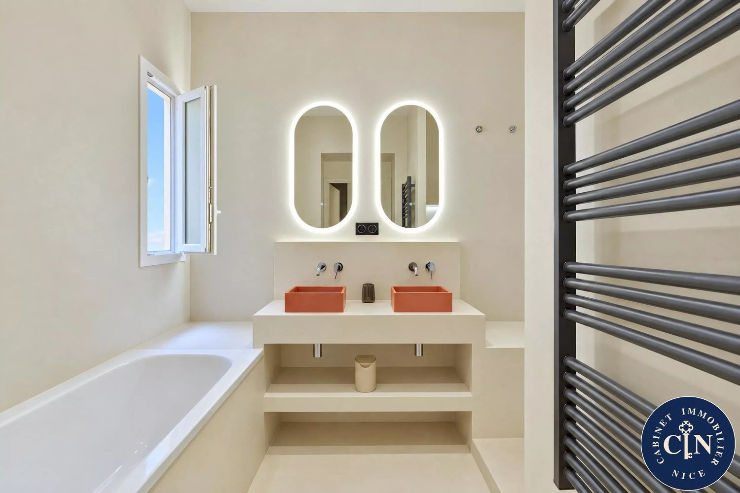 Property photo 12 in Carre d'Or
