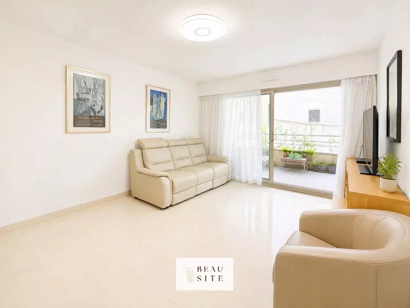 Property photo 4 in Carre d'Or
