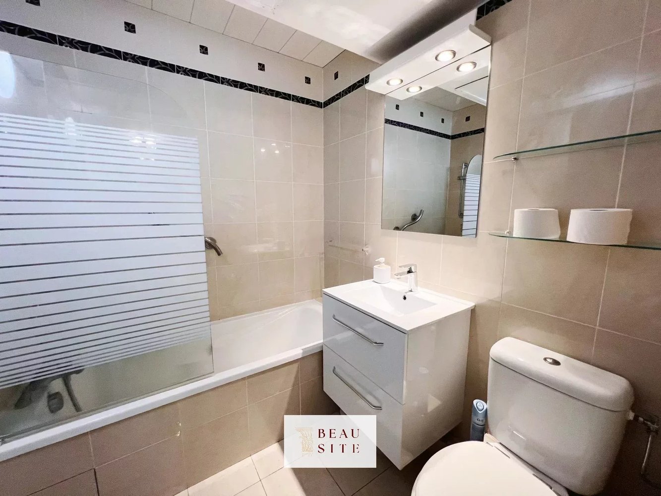 Property photo 9 in Carre d'Or