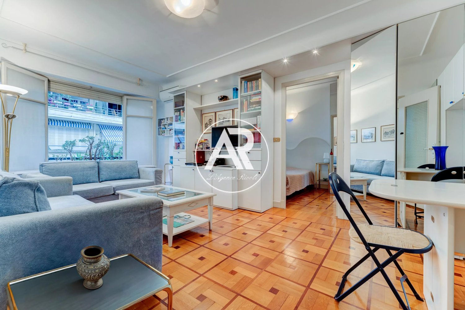 Property photo 1 in Carre d'Or
