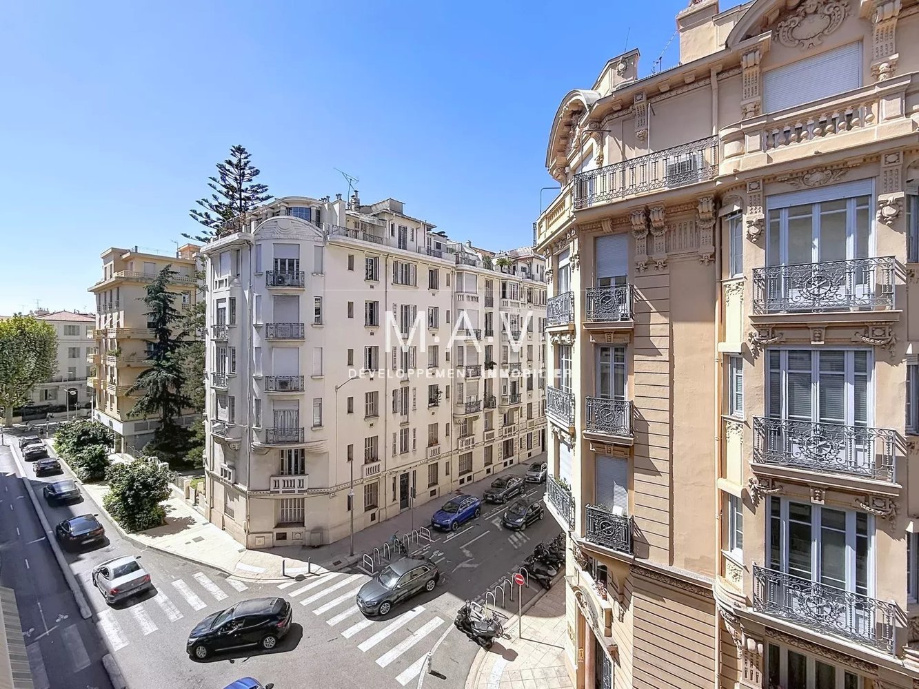 Property photo 3 in Carre d'Or
