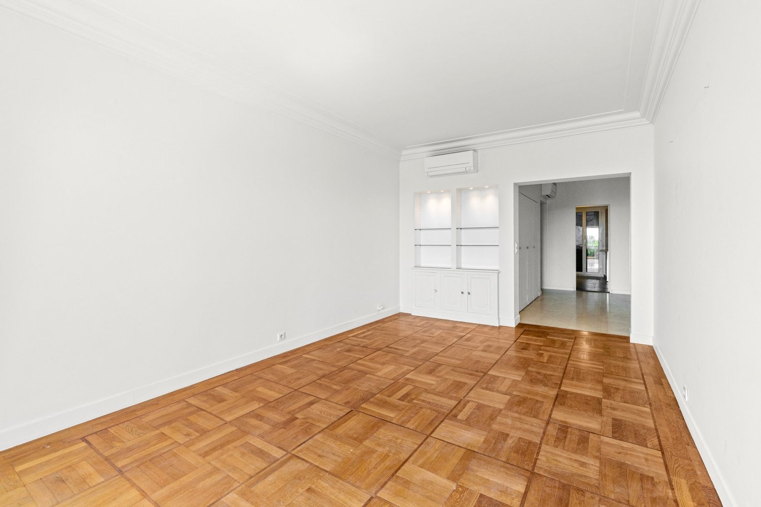 Property photo 5 in Old Town
