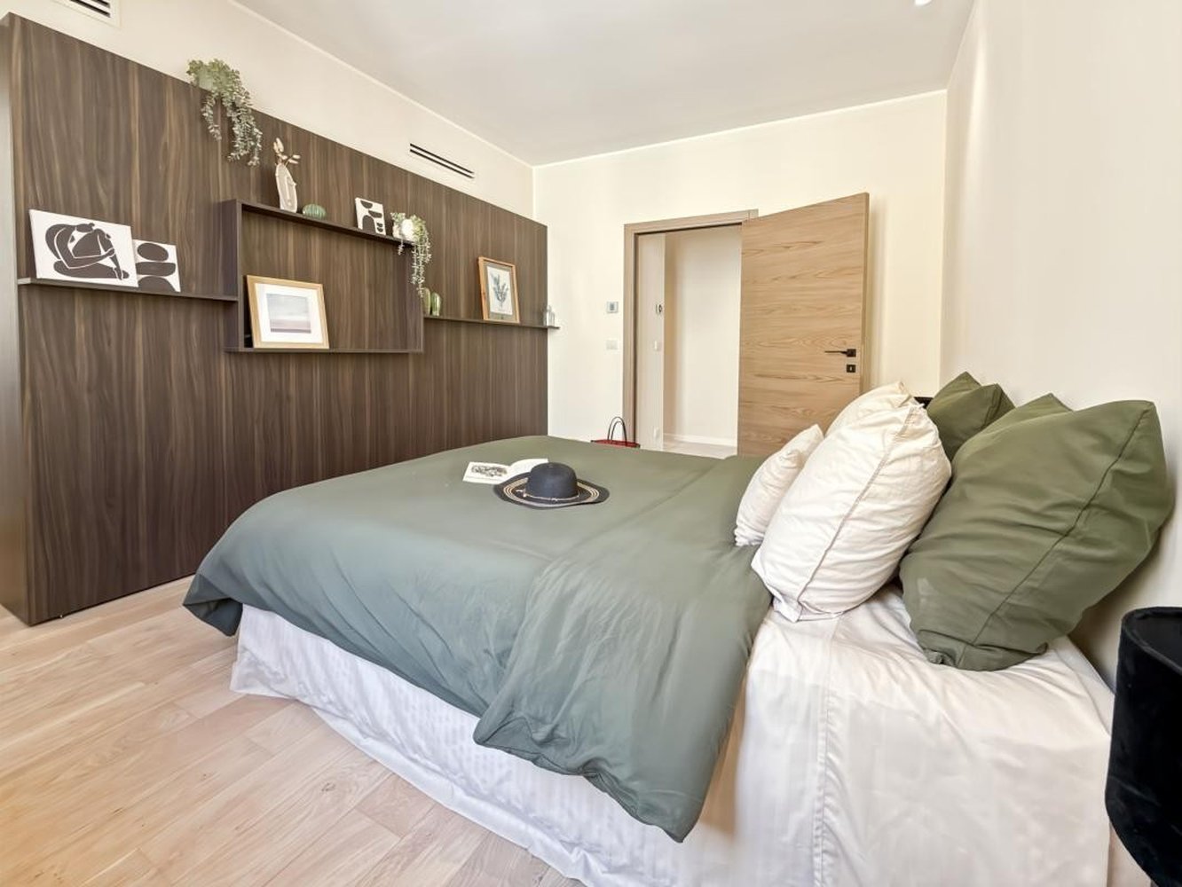 Property photo 10 in Port