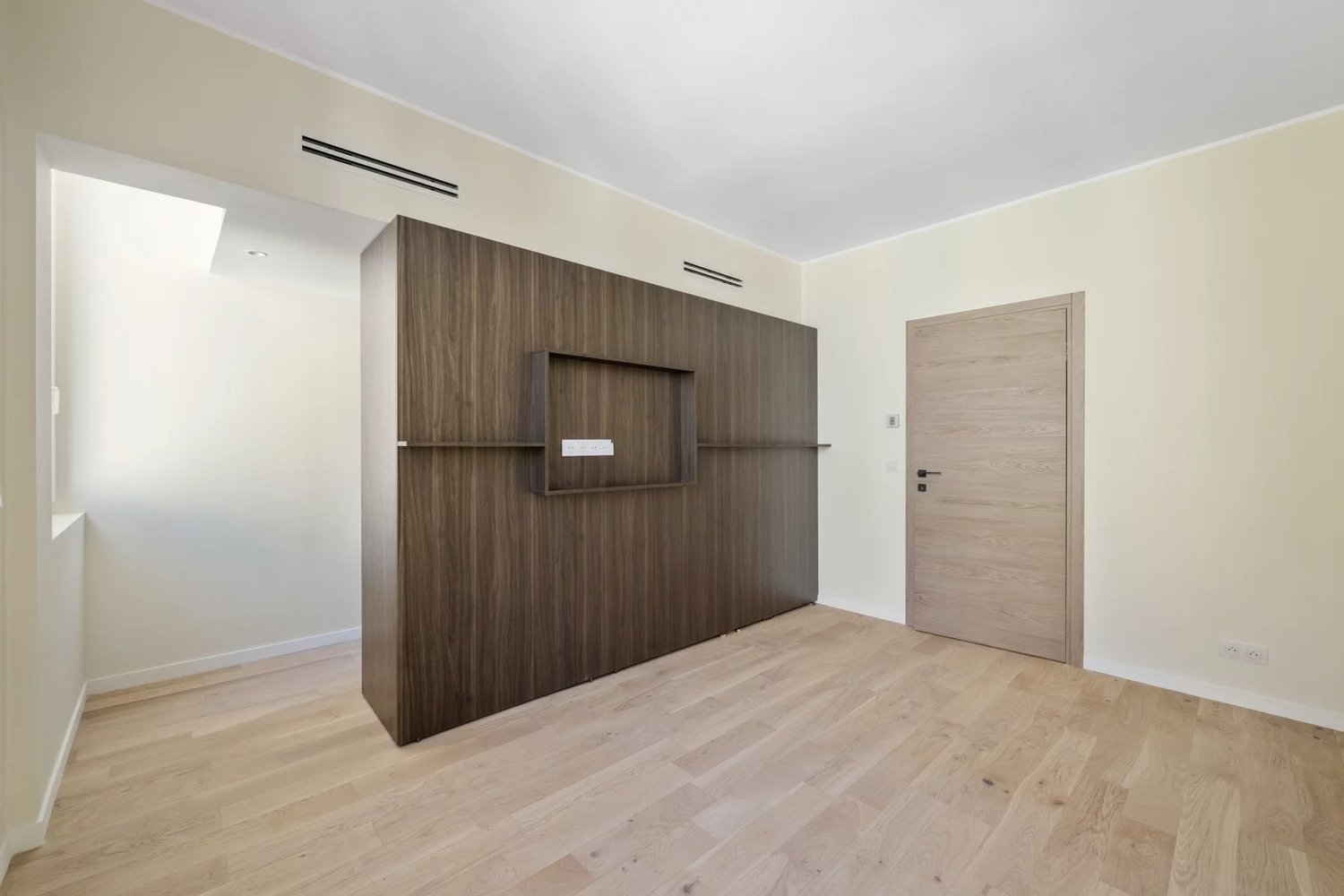 Property photo 10 in Port