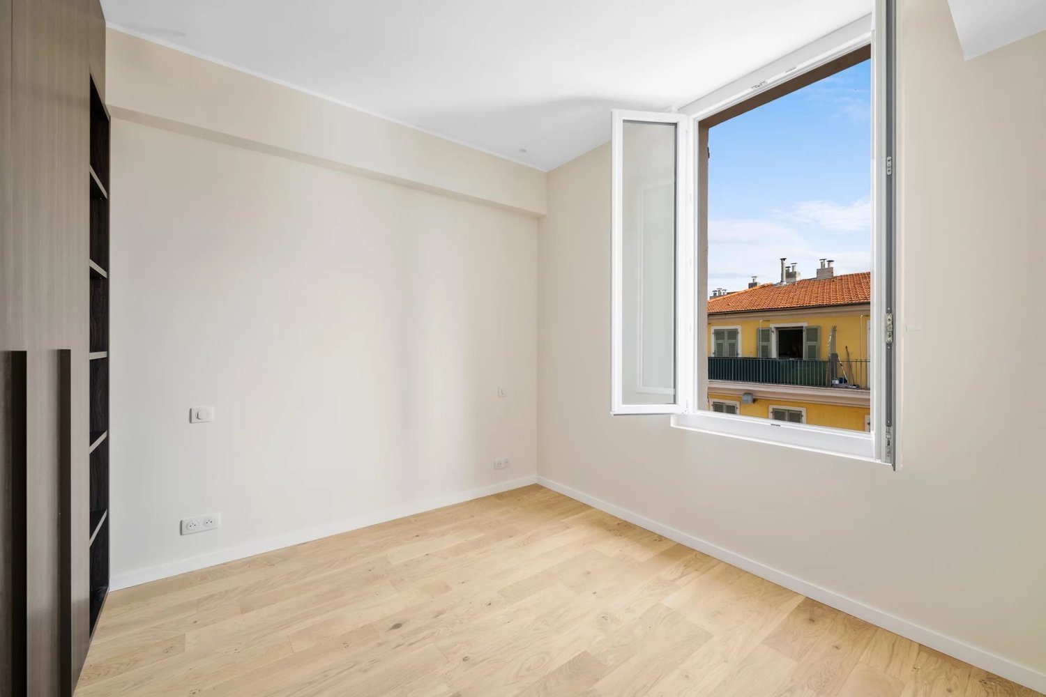 Property photo 5 in Port