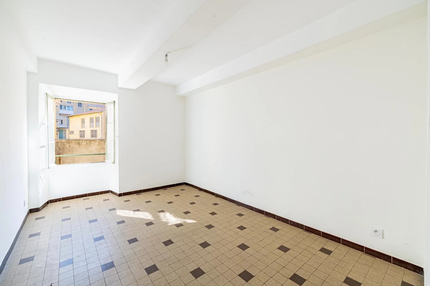 Property photo 9 in Port