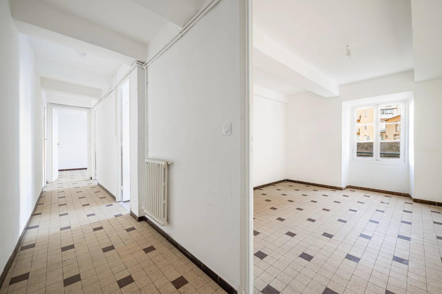 Property photo 3 in Port