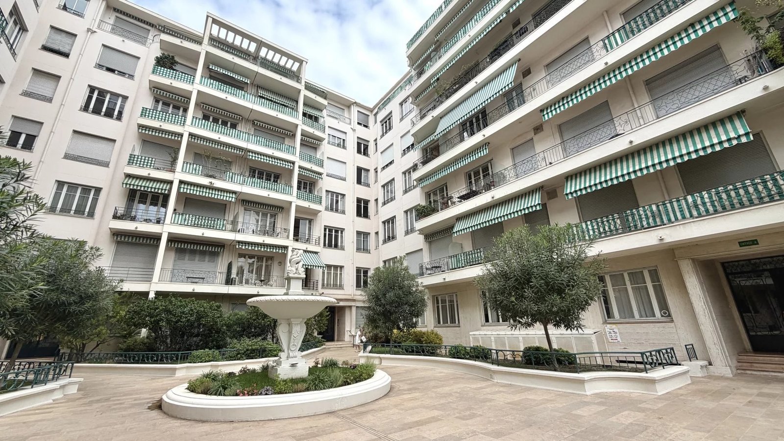 Property photo 12 in Carre d'Argent