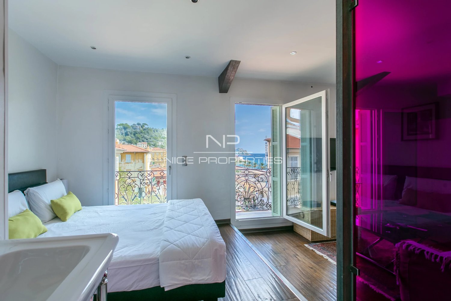 Property photo 2 in Carre d'Argent