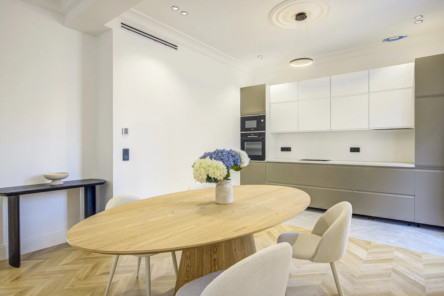 Property photo 3 in Carre d'Argent