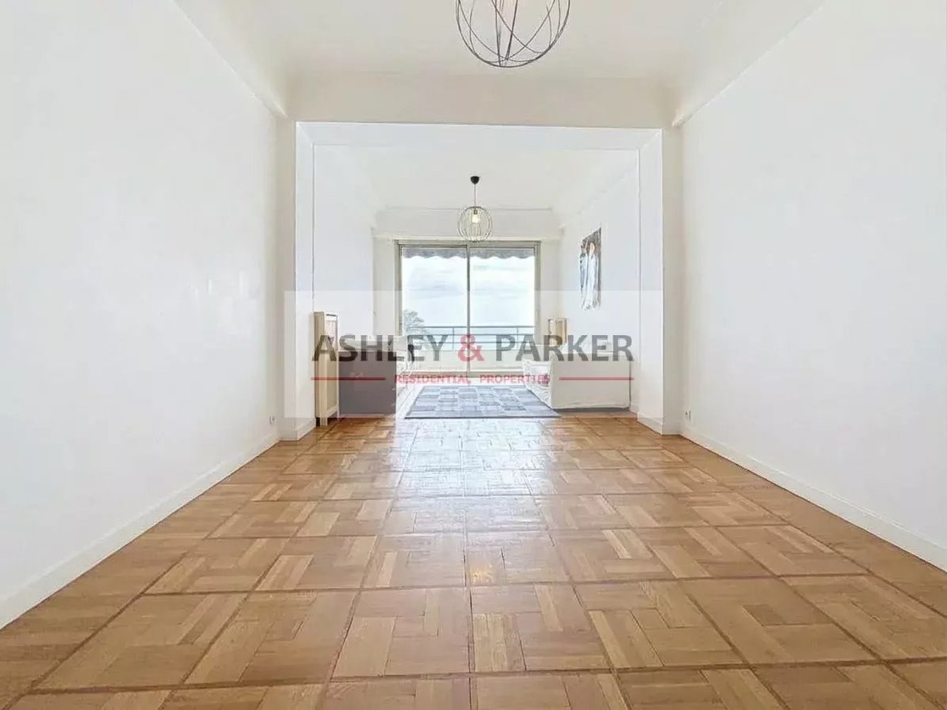 Property photo 4 in Carre d'Or