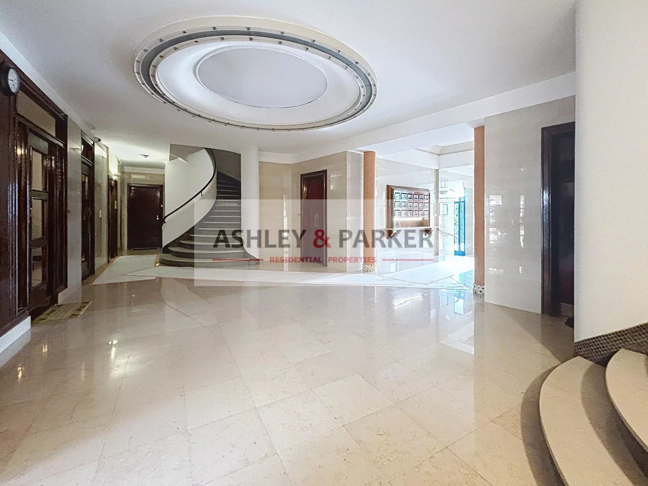 Property photo 12 in Carre d'Or